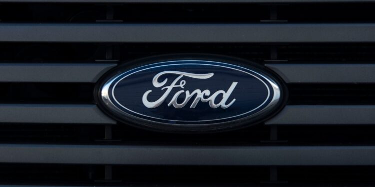 Henry ford criou carro peças