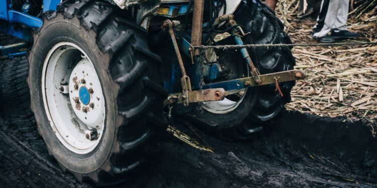 Motor trator criado brasil roda