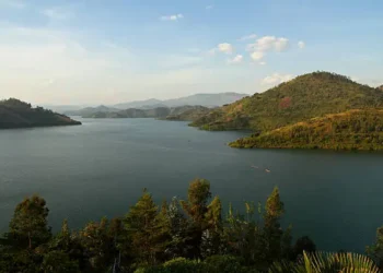 Lago está prestes explodir virou