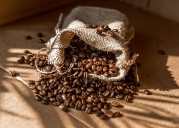 Pressão asiático beneficia exportações café
