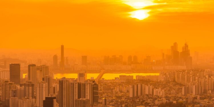 Calor extremo está tornando o trabalho no campo mais perigoso em várias partes do mundo: estudo alerta para os riscos à saúde de quem trabalha sob o sol e mostra por que a situação preocupa também o Brasil