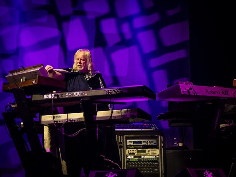 Astro rock leva piano santuário