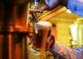 Dono cervejaria deixa jogar fora