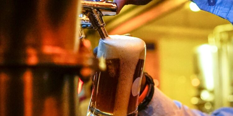 Dono cervejaria deixa jogar fora