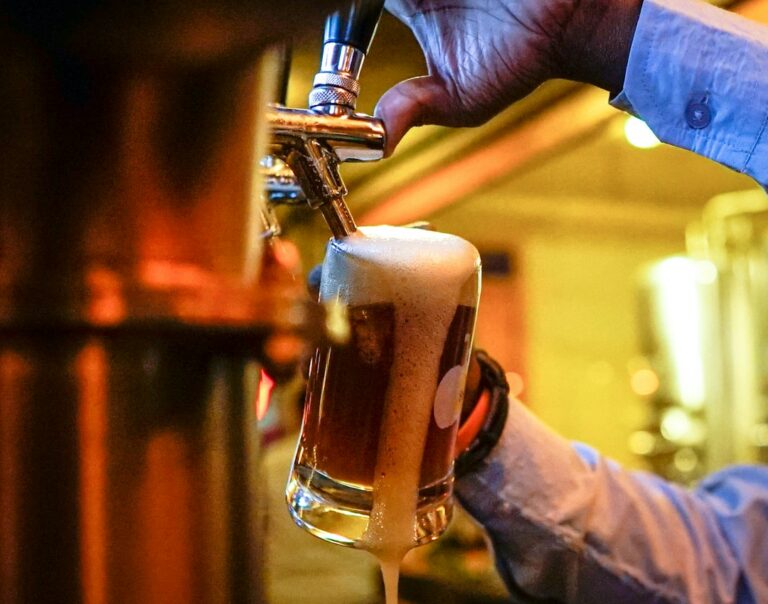Dono cervejaria deixa jogar fora