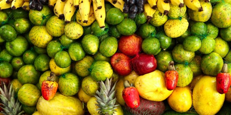 Frutas rejeitadas aparência ganham segunda