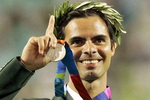 Rodrigo Pessoa conquistou o primeiro ouro brasileiro na modalidade, nos Jogos de Atenas, em 2004