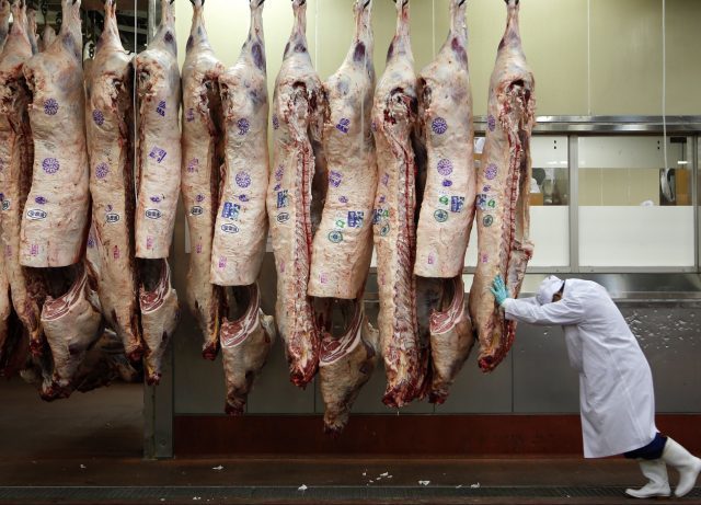 Carcacas-de-carne-bovina