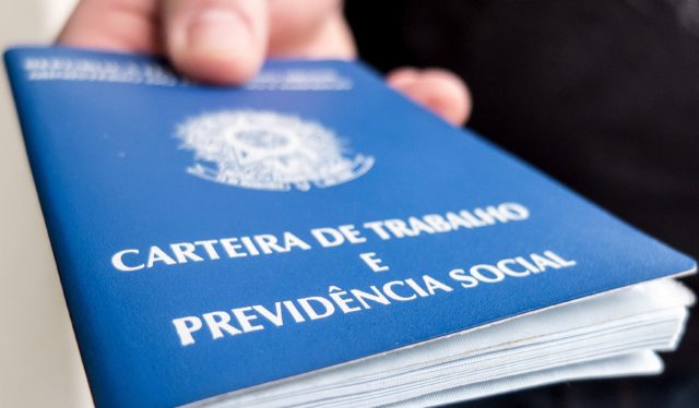 Emprego carteira de trabalho