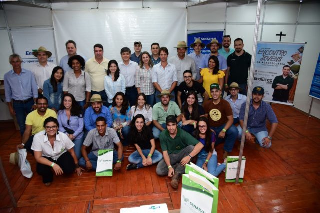 showtec-mnp-jovem showtec-mnp-jovem