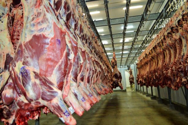 capa-quem-exporta-a-nossa-carne