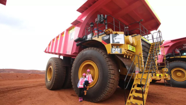 mulheres-caminhoes-gigantes-australia mulheres-caminhoes-gigantes-australia