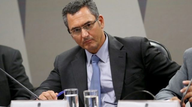 EDUARDO-990x556