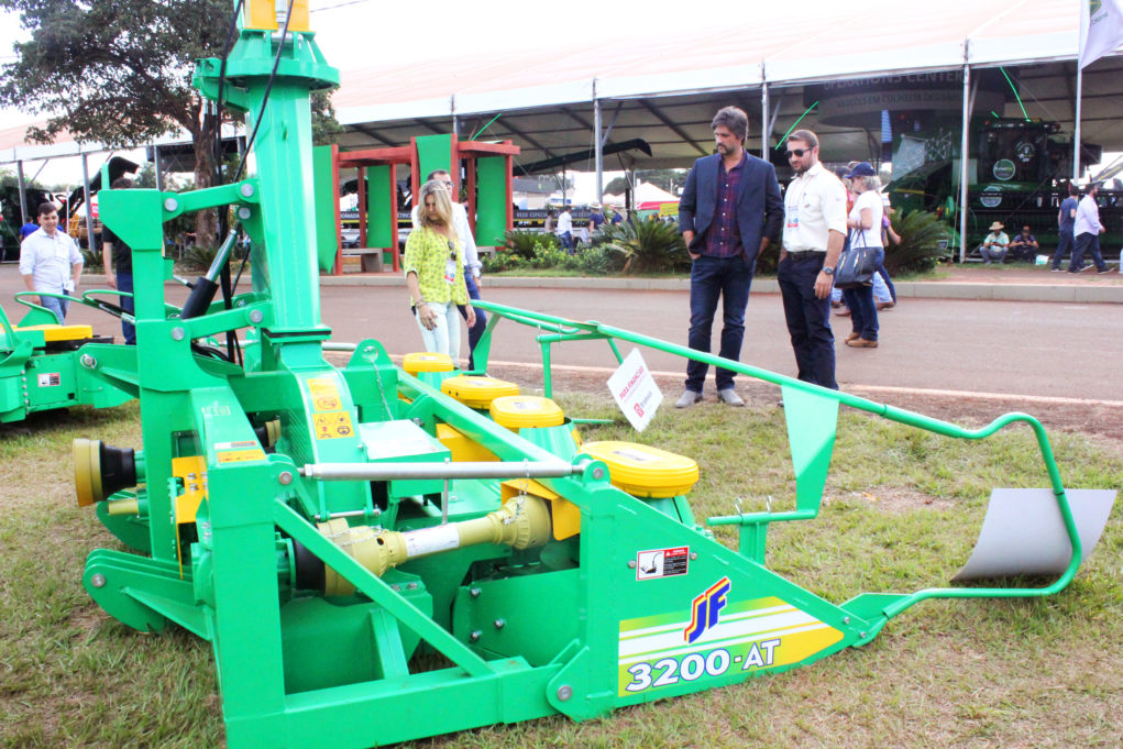 jf-maquinas-e-leo-chaves-agrishow 2018