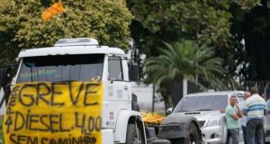 manifestacoes-dos-caminhoneiros-ja-causam-desabastecimento-nos-supermerc