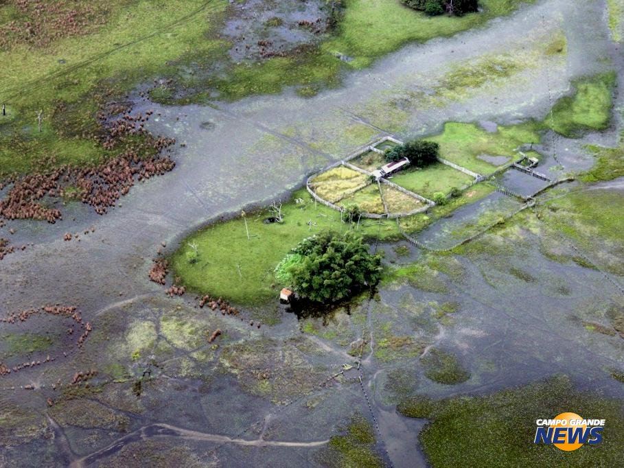 fazenda alagada pelo rio taquari