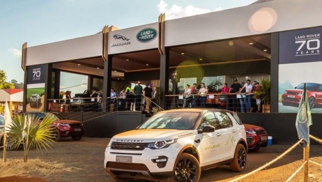 jaguar-land-rover-carro-premium-stand-expointer