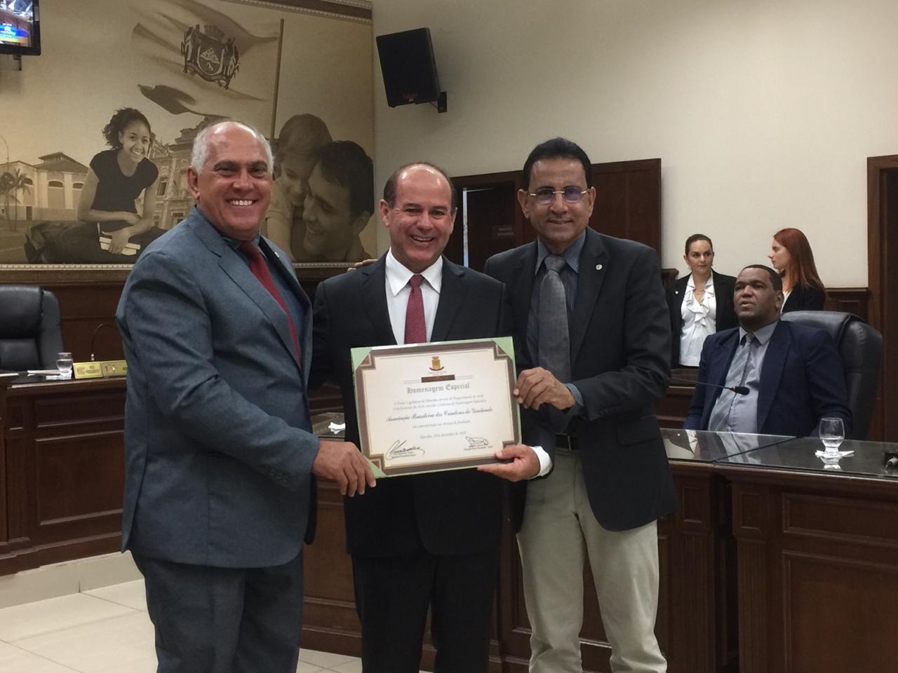 presidente-da-Girolando-recebe-homenagem-na-Câmara-de-Uberaba