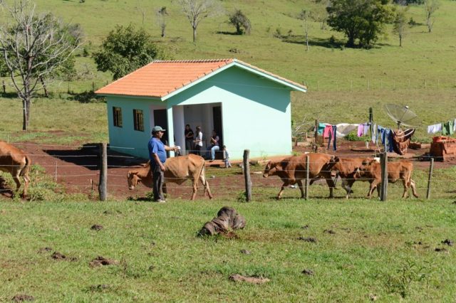 Cohapar inicia tratativas para construção de novas moradias ru