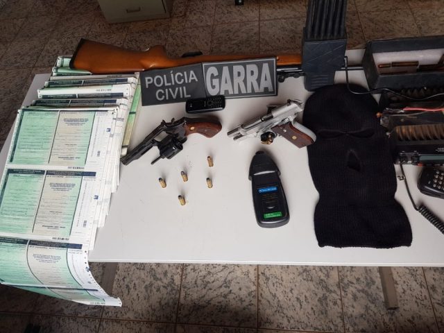 Galões apreendidos pela Polícia Civil em Mato Grosso — Foto: Polícia Civil de Mato Grosso/Assessoria