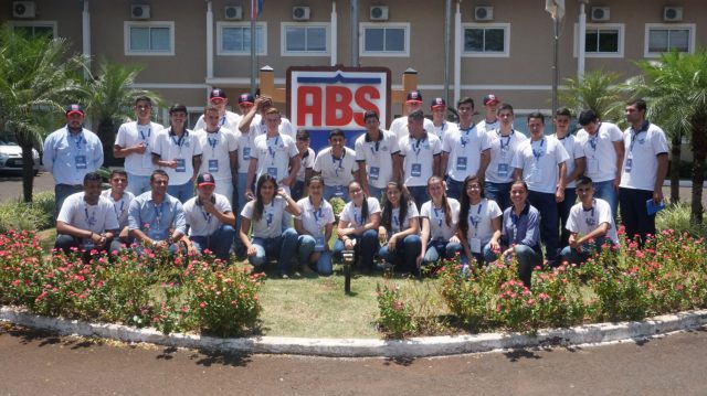 alunos da fundacao roge