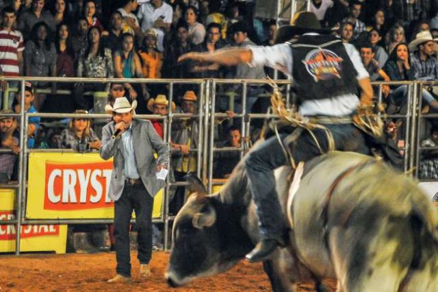 asa-branca-rodeio-2014-1.jpg