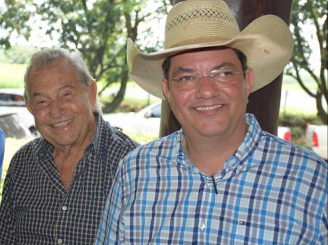 Ao lado do pai Oswaldo Furlan / Foto: Fotos: Arquivo Pessoal