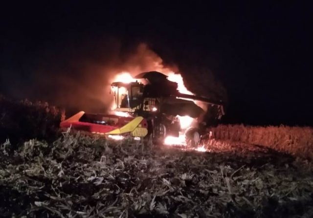 explosão de máquina agrícola
