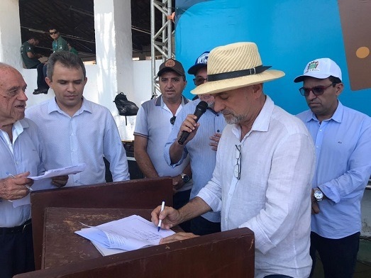 Fábio Pinheiro, conselheiro da ABCZ no Ceará, no ato da assinatura do Termo, em dezembro do ano passado