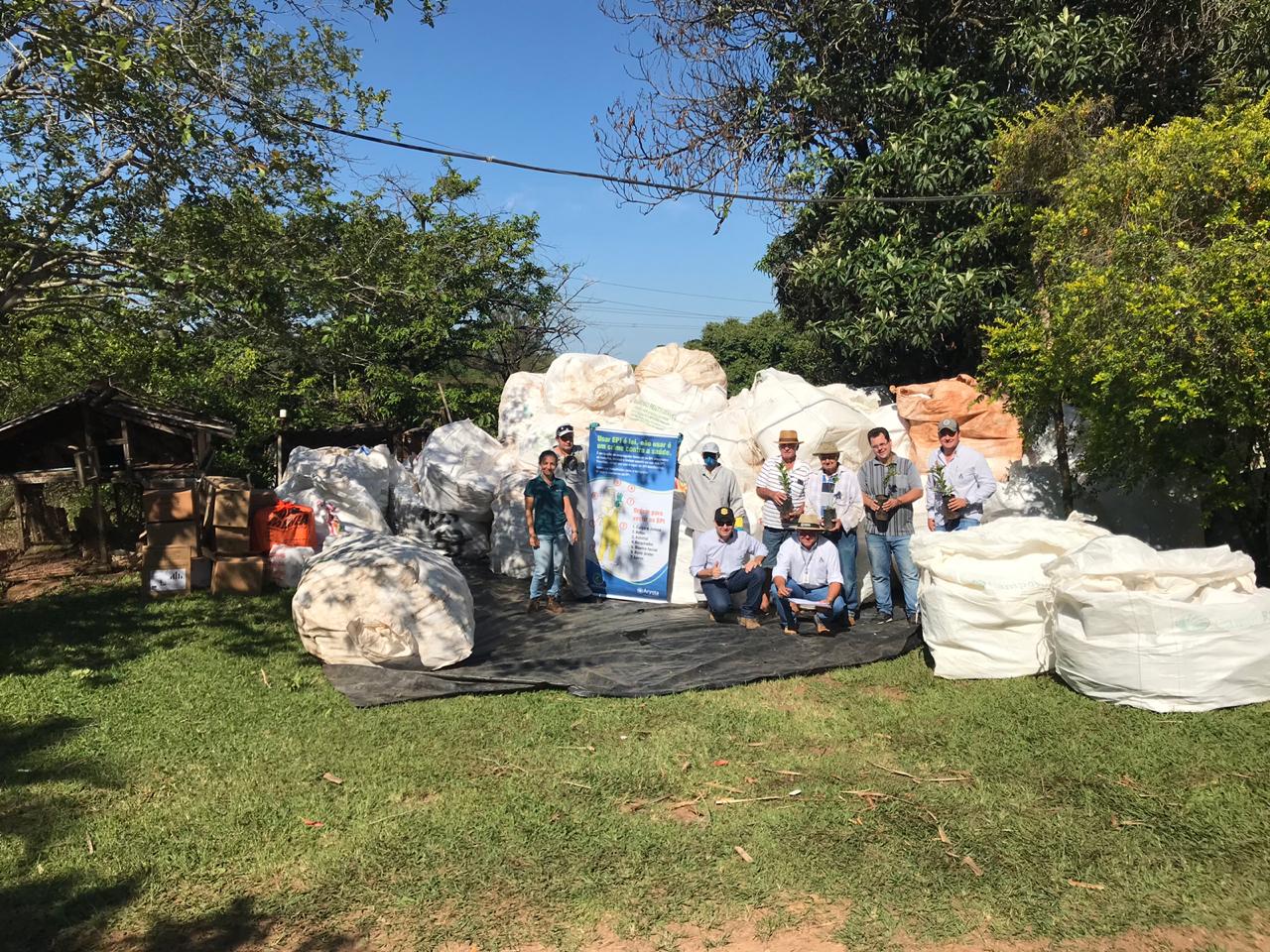 UPL-Projeto-recolhe-200-toneladas-de-embalagens-vazias-de-defensivos-e-distribui-mudas-a-agricultores