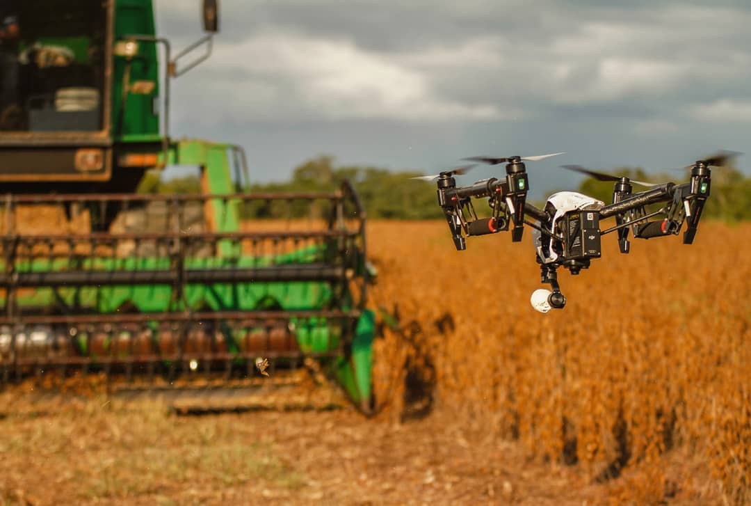 DRONES na agricultura