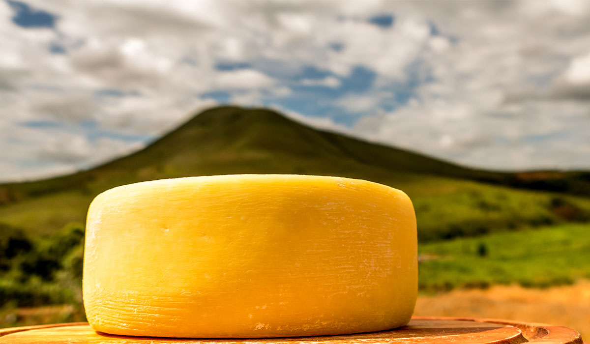 Se puede comer la corteza del queso