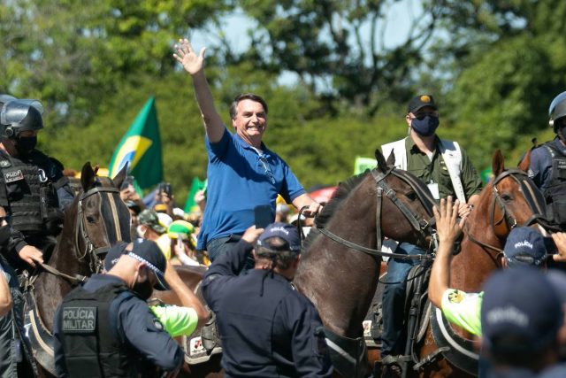 31052020-RF-_-Manifestação-Pró-Bolsonaro-na-Praça-dos-três-poderes_-108