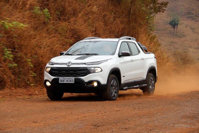 fiat-toro-1.8-s-design-7-1024x683