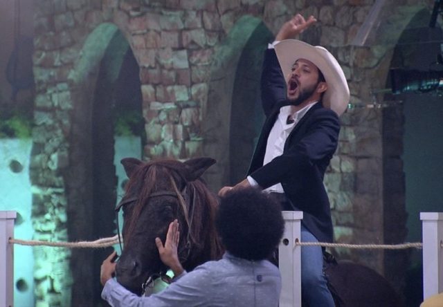 caio-na-festa