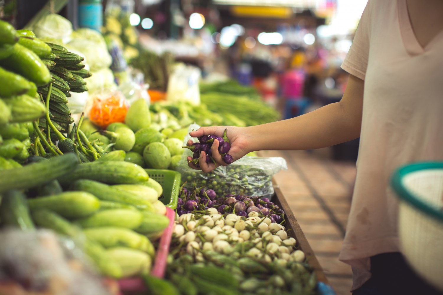 woman-shopping-organic-vegetables-fruits