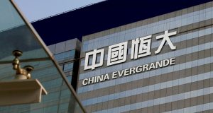 Anúncio do gigante Evergrande fez com que as bolsas de valores de todo o mundo despencassem