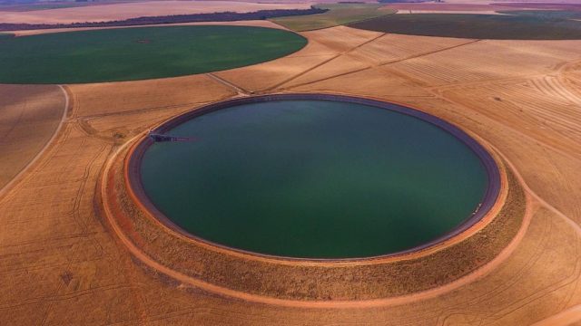 Reservatorio de agua para irrigacao Reservatorio de agua para irrigacao
