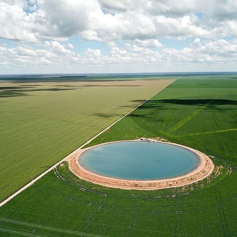 reservatorio de agua para irrigacao da agricultura 