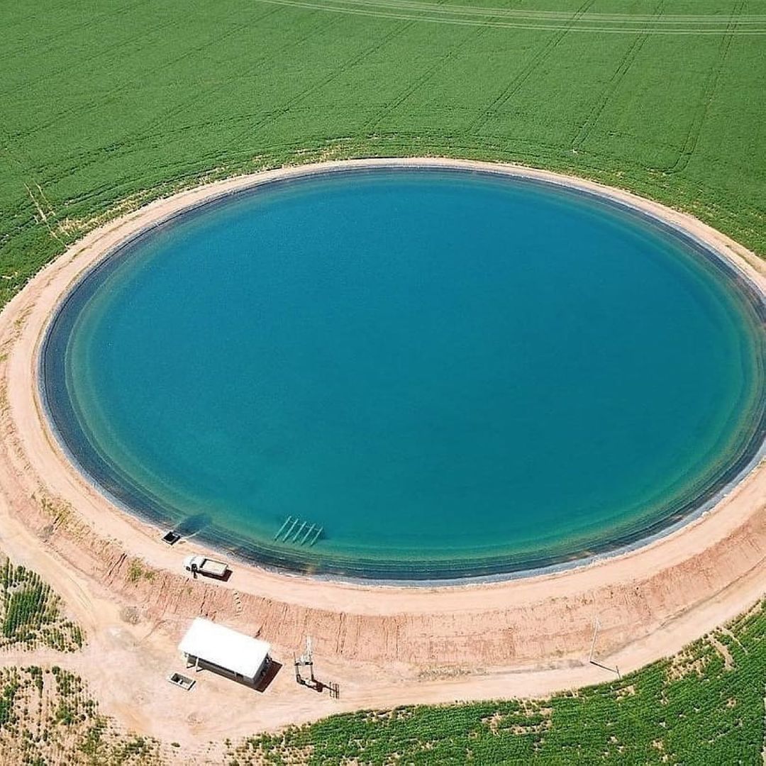 reservatorio de agua para irrigacao da agricultura