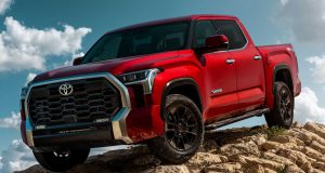 2022-toyota-tundra-limited-trd-off-road-exterior-front-quarter
