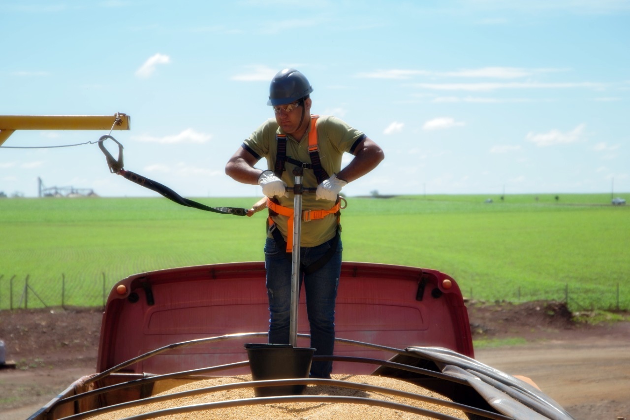 Empresas do agronegócio enfrentam dificuldades na busca por mão de obra especializada; Problema tem sido frequente em diversos segmentos na cadeia