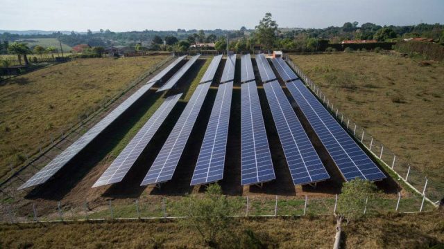 A-fazenda-solar-da-Sun-Mobi-em-São-Paulo-Foto_Pedro-Mascaro_Sun-Mobi A-fazenda-solar-da-Sun-Mobi-em-São-Paulo-Foto_Pedro-Mascaro_Sun-Mobi
