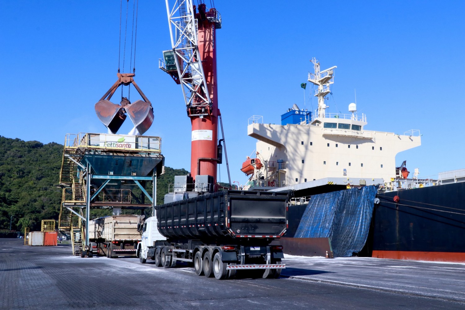 China libera cotas de exportação de Ureia