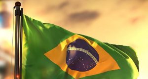 bandeira do brasil - brasileira flamejando