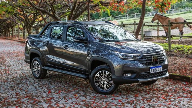 fiat-strada-ranch-1.3-cvt-2022 (4)