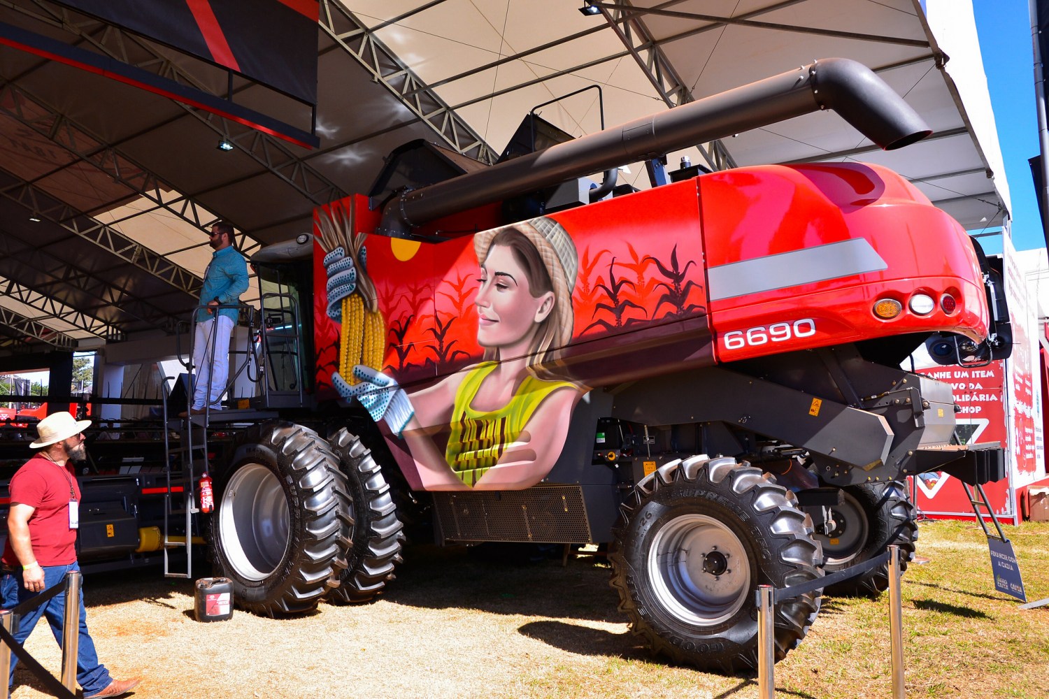 agrishow oficial - maquinas agricolas colhedeira 2