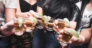 Venda de cachaça no Brasil avança entre as mulheres