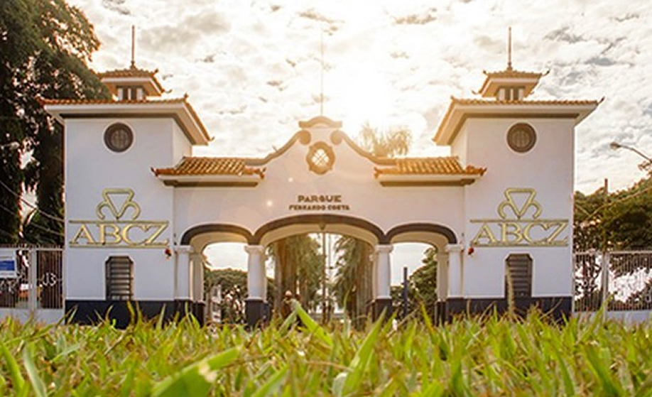 fachada parque abcz em uberaba