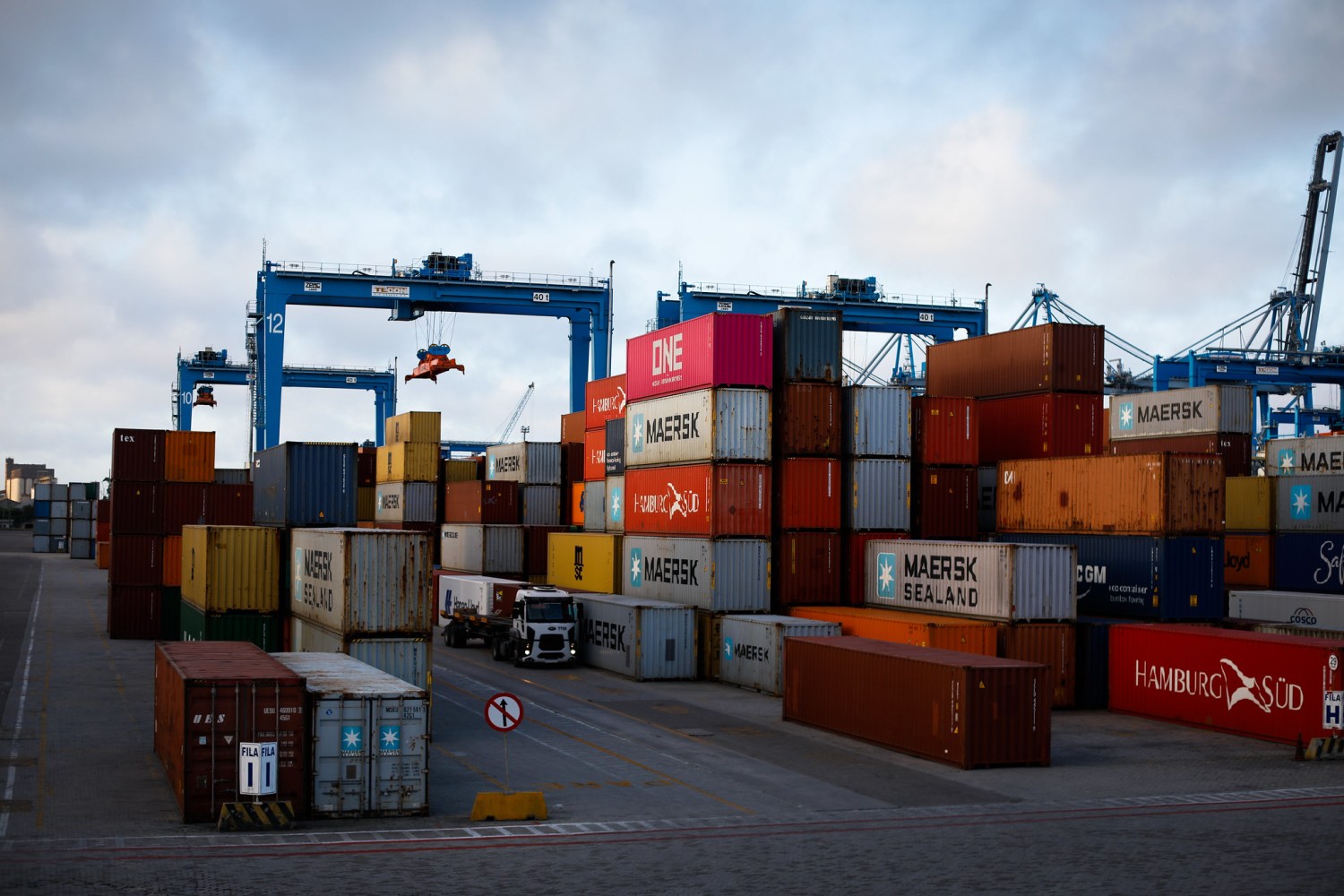 Grande do Sul - containers portos